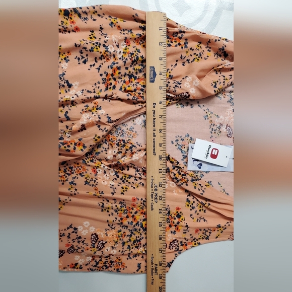 Buckle Jolt Floral Sleeveless Wrap Top - Picture 6 of 9